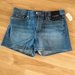 Banana Republic ladie's 4 inch shorts